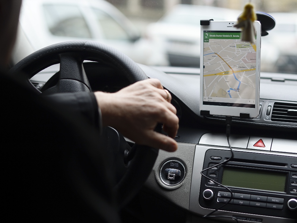 Premieră în România. Primul șofer amendat „digital” pentru necuplarea centurii de siguranță