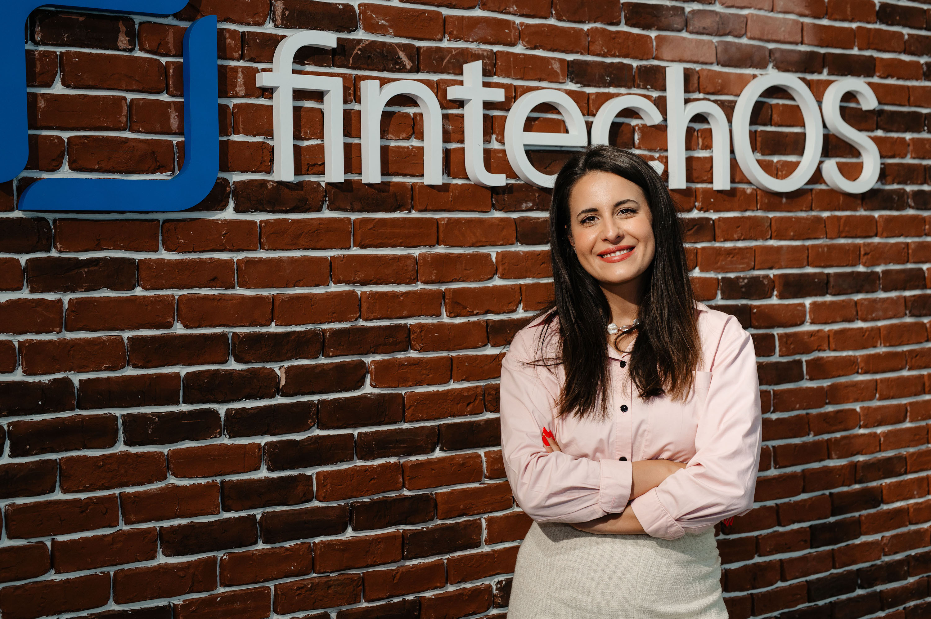 După restructurările din 2023, FintechOS crește din nou echipa. Vicepreședinte: „În general piața este mai bună pentru recruiteri când ne uităm la anumite roluri, iar oamenii sunt mai deschiși la discuții, dar partea dulce-amăruie este că totodată oamenii sunt mai speriați și mai atenți vis-a-vis de siguranță”