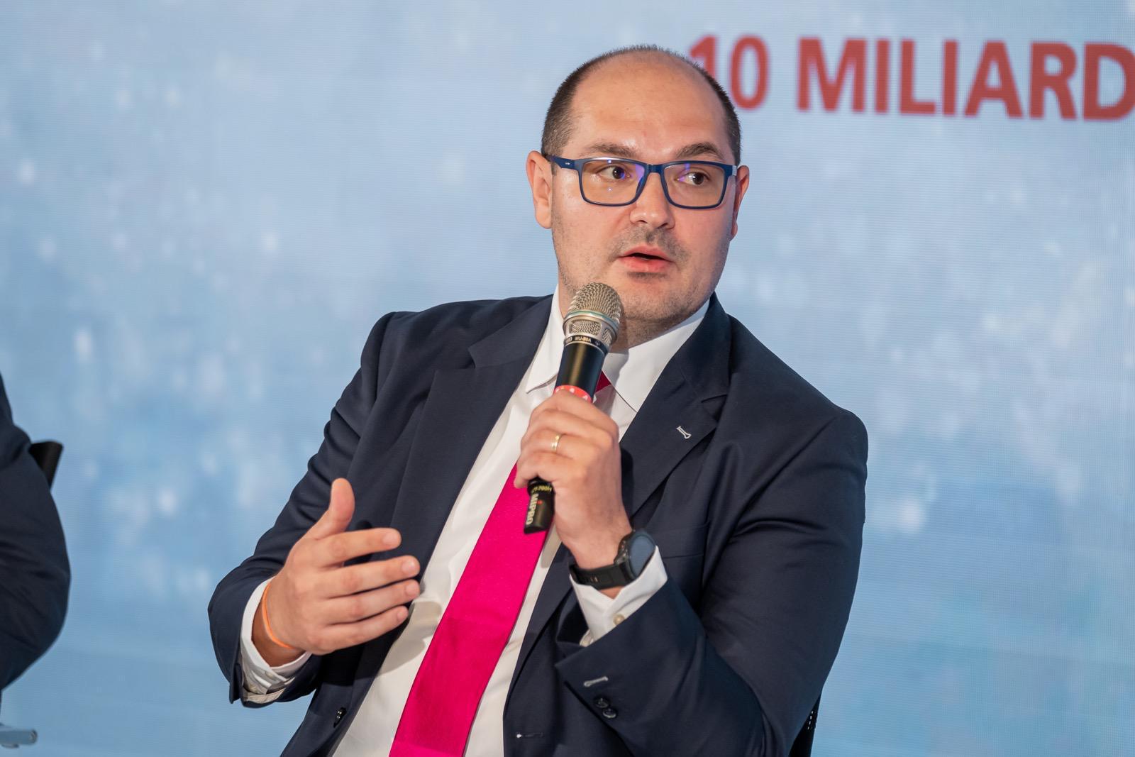 Pacienții pot să meargă cu polița de asigurare la spitalele publice. Asigurator: „Legislația nu interzice decontarea pe baza asigurării la spitalele de stat, dar nu există un cadru administrativ pentru asta”