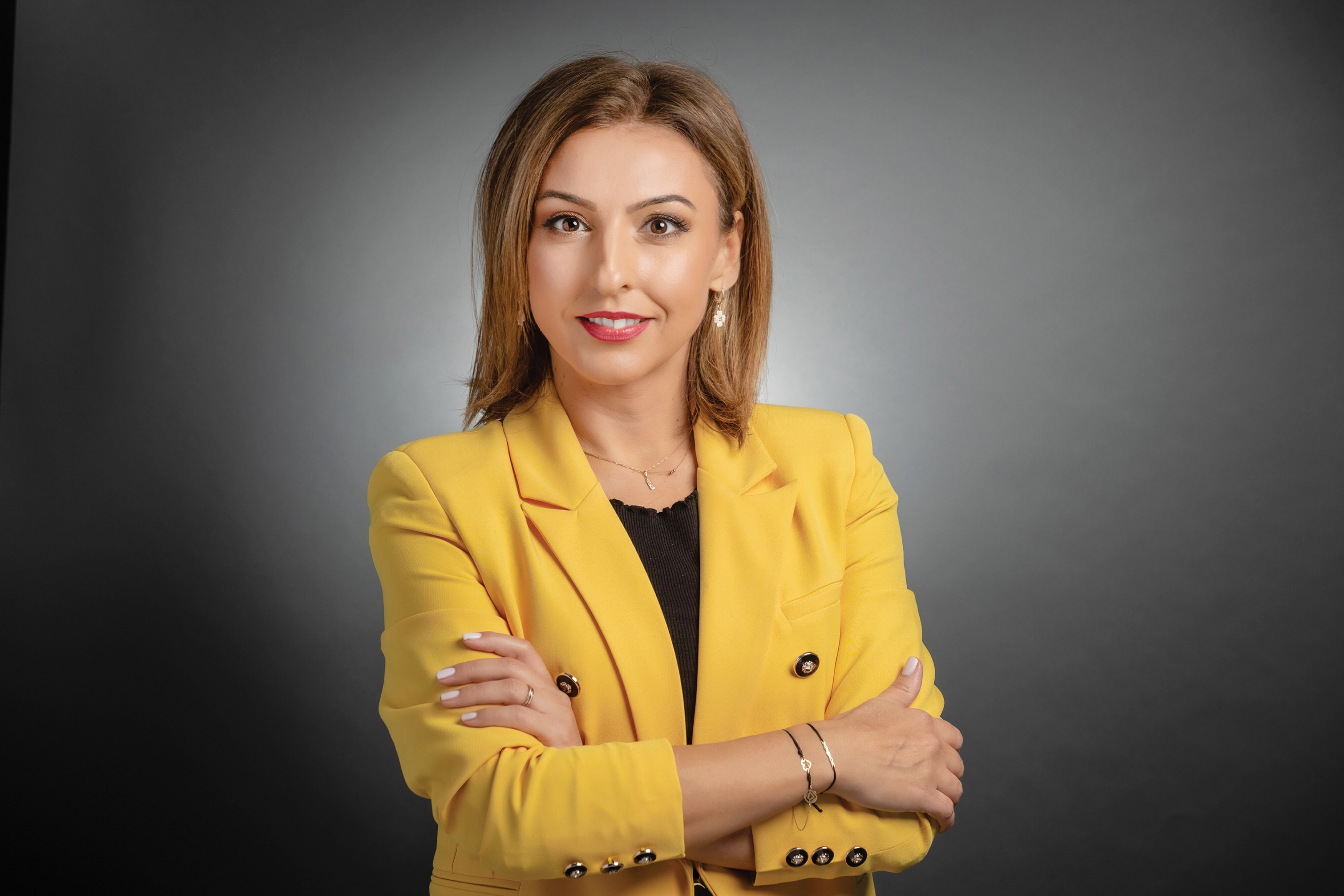 100 Cele mai puternice femei din business. Daniela Casapu, Membră a directoratului Signal Iduna Asigurare Reasigurare și membră a consiliului de administrație al Signal Iduna Asigurări