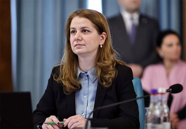 Ligia Deca: Toți copiii încep luni școala în format fizic