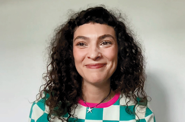 Afaceri de la Zero. Vanessa Singenzia, UAU: Obiectele mele de ceramică sunt creatoare de atmosferă. Ce fac eu îmi umple inima. Am planuri infinite. Mereu mi-am dorit ca ceea ce produc eu să nu treacă neobservat, să producă satisfacție vizuală