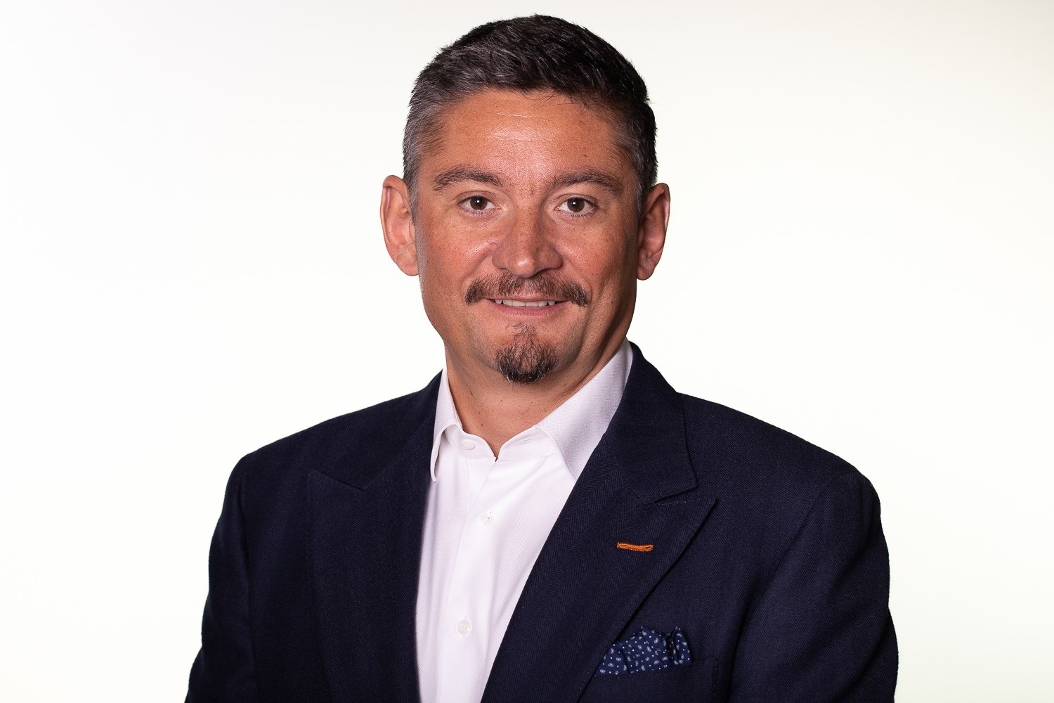 Un nou jucător pe piata imobiliară de la București: EVO Properties anunță primul proiect, o investitie de 10 mil.euro pentru transformarea clădirilor de birouri London și Oslo din proximitatea Sema Parc într-un hub multifuncțional