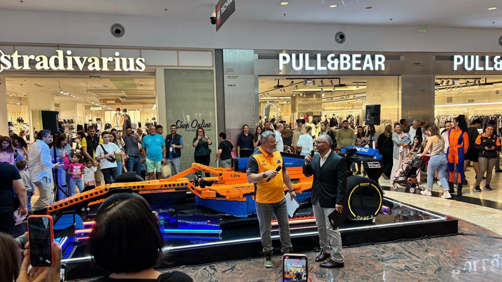 Cum arată o mașină de Formula 1 realizată din Lego: 288.000 de piese au fost necesare pentru construcția unui monopost McLaren