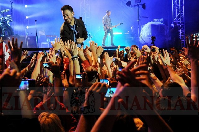 Fiul fostului solist Linkin Park vine cu ipoteze noi despre moartea tatălui său
