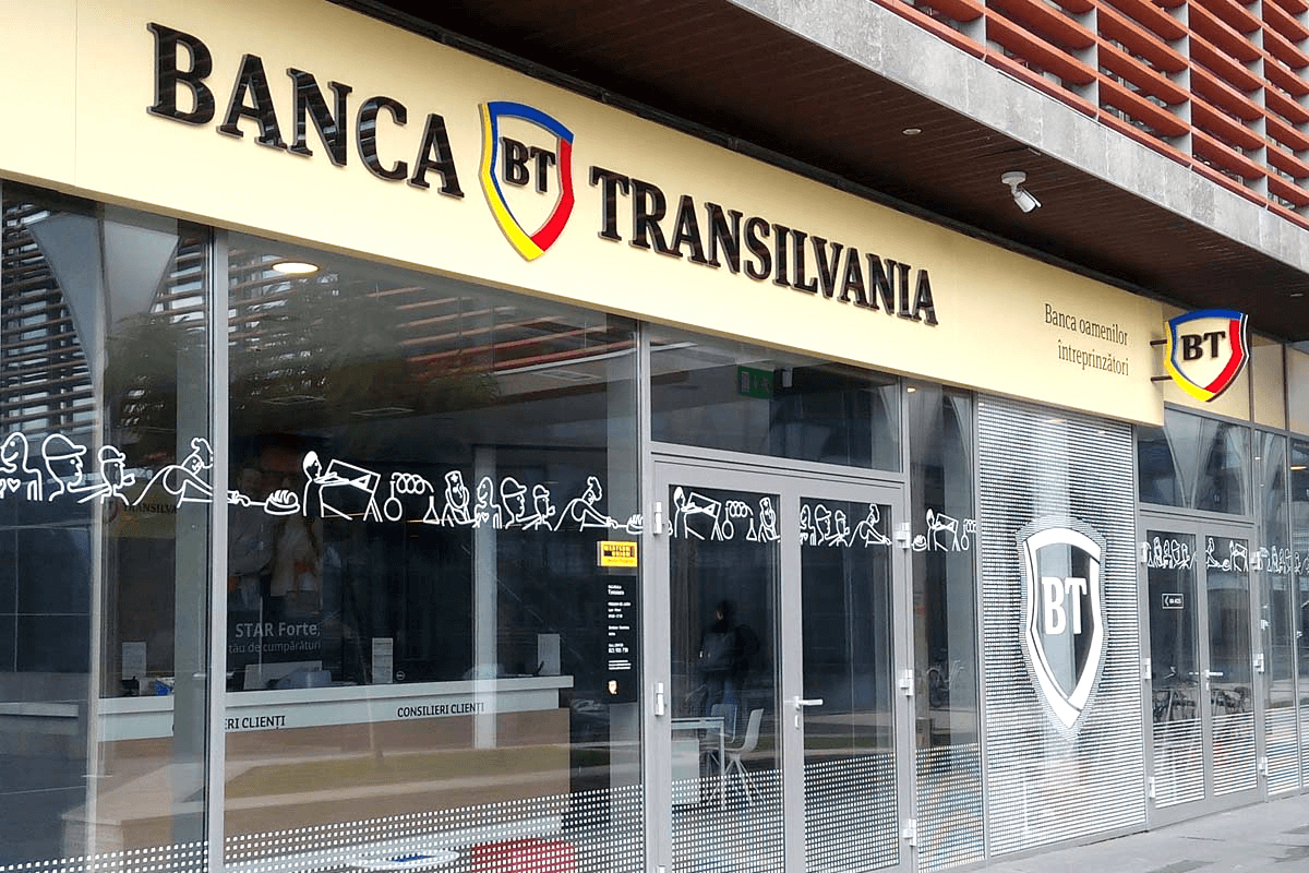 Veste bună pentru sistemul bancar românesc: Agenția Fitch îmbunătățește ratingul Băncii Transilvania la BBB-, cu perspectivă stabilă pe termen lung