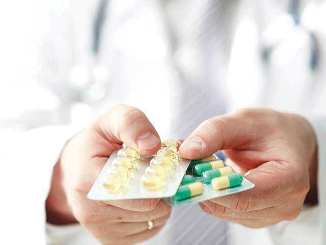 Industria medicamentelor generice: Fără susținere, riscăm să nu mai putem produce medicamentele ieftine