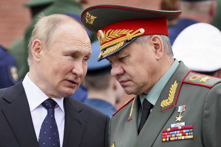 Rusia face apel la China să combată „îngrădirea” Statelor Unite