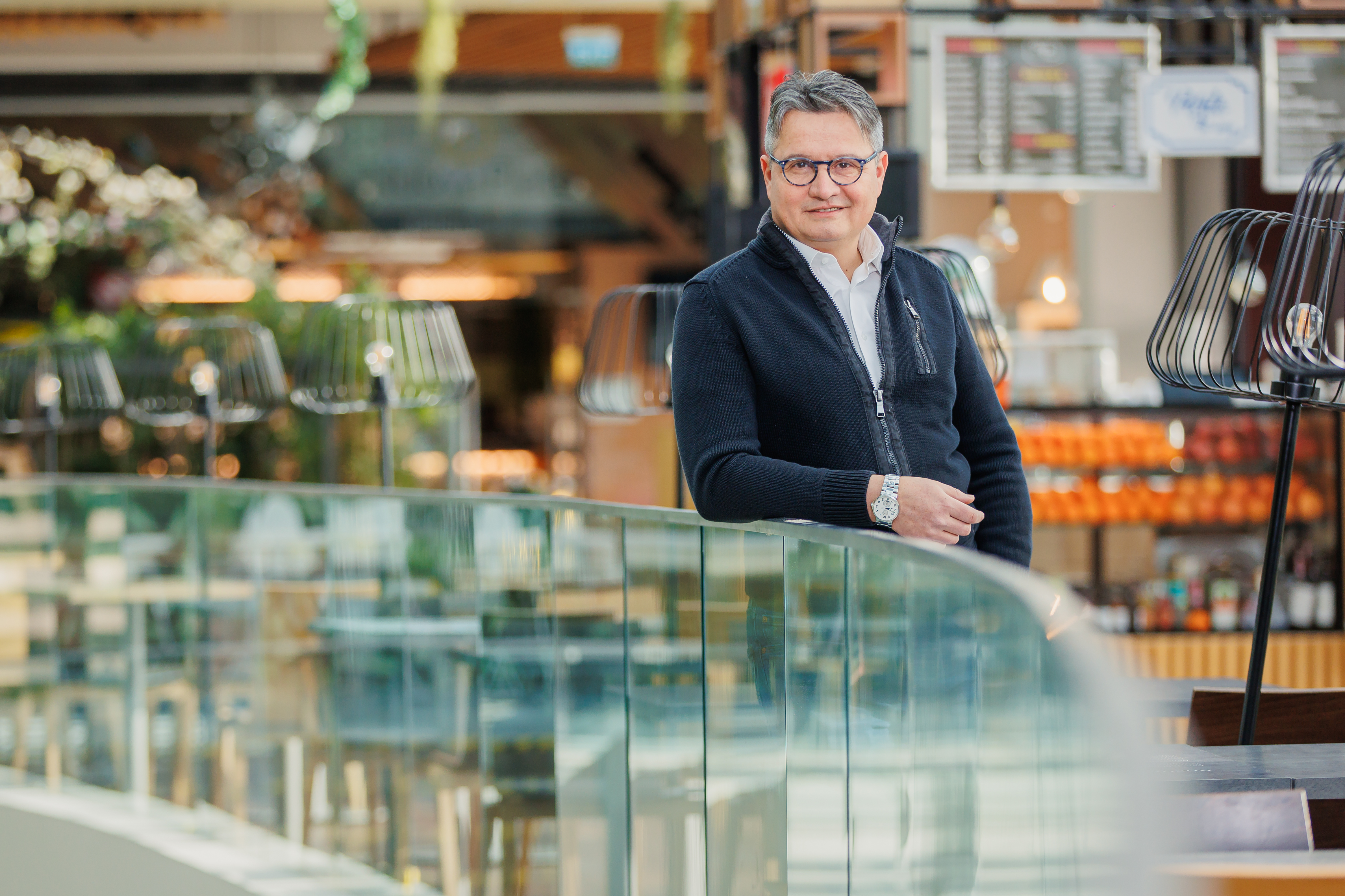 Brand Management:  Preferinta brandurilor pentru digital advertising sustine creșterea pietei de publicitate indoor cu 17% în 2024,  mult peste media pieței de publicitate
