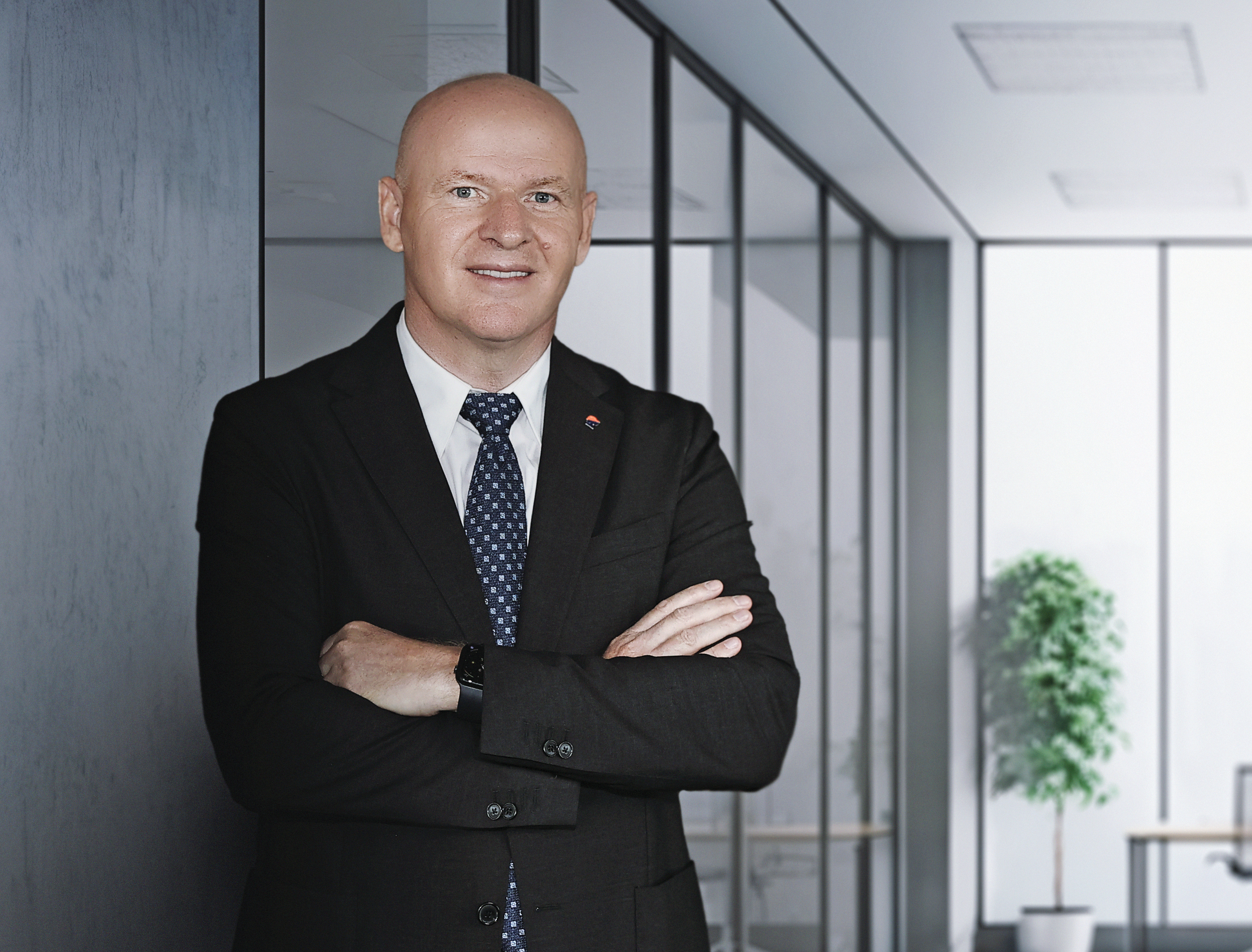 Ce sfat și-ar da Dragoș Pavăl, președinte Dedeman, pentru varianta sa mai tânără