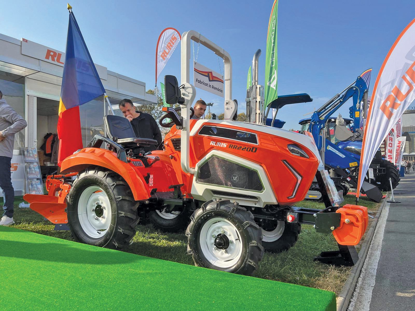 A fost prezentat tractorul produs de RURIS Craiova. Cum arată tractorul românesc, cu prețuri între 3.000 și 5.000 de euro