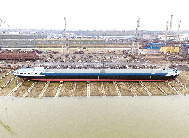 Șantierul Naval Severnav din Drobeta-Turnu Severin a încheiat un contract de 4,5 mil. euro pentru construcția unui corp de navă fluvială. Numele cumpărătorului, ținut la secret