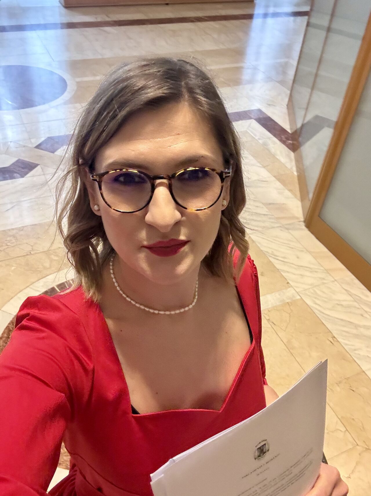 Senatorul USR Adina Săniuță a depus o inițiativă pentru acordarea de facilități fiscale start-up-urilor care au obținut cumulat în decurs de 1 an o finanțare de minim 100.000 de euro: scutirea de plata impozitului pe venit și reducerea contribuțiilor pentru CAS și CASS