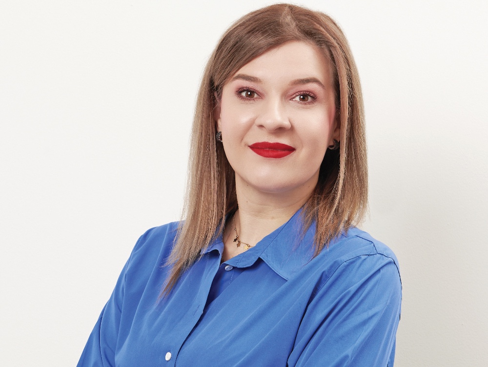 100 tineri manageri de top. Iulia Dragomir, Evamar Gold & Trade Company: Calitățile pe care le apreciez cel mai mult la colegii din echipele pe care le coordonez includ onestitatea, asumarea responsabilităților și proactivitatea
