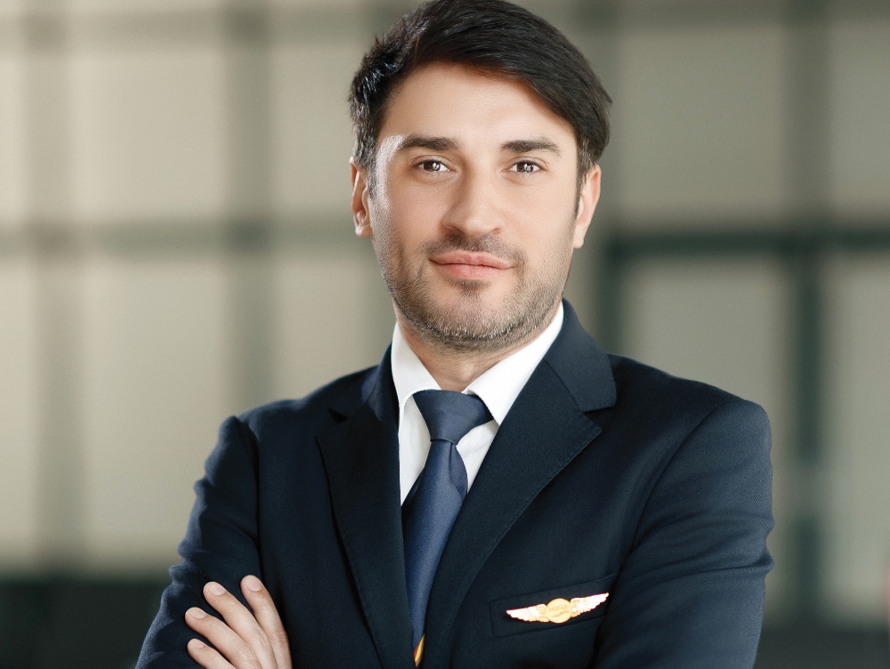 Cine sunt oamenii din spatele uneia dintre puținele companii aeriene românești ce se luptă cu toți giganții internaționali ce sunt pe piața din țara noastră