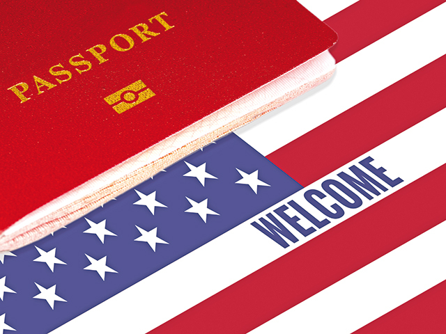 Oficial: Românii vor călători fără vize în SUA de vineri. Ambasada României în SUA anunță un eveniment de oficiere a intrării României în programul Visa Waiver, vineri, la Washington