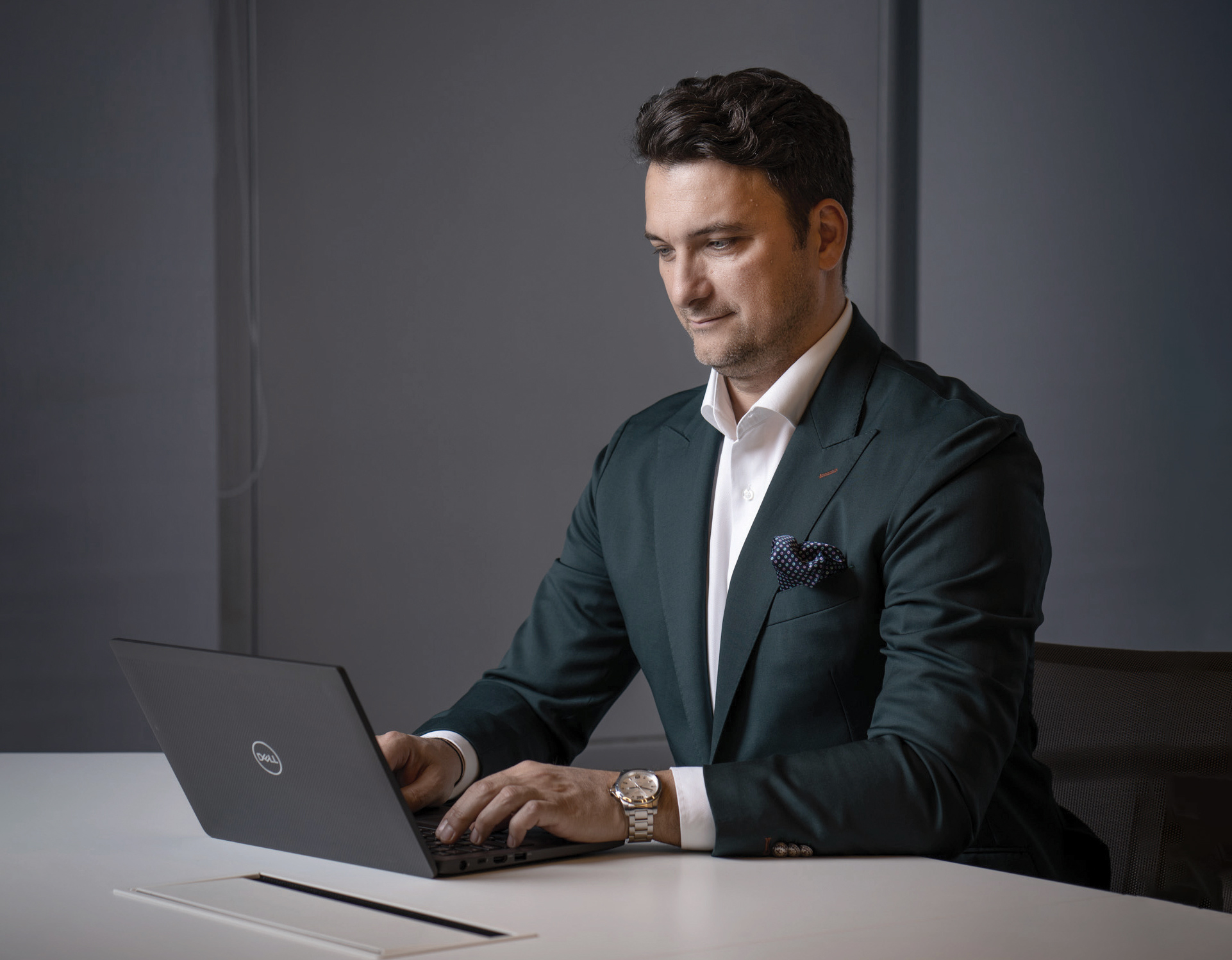 100 Cei mai admirați CEO din România. 37 - Adrian Simionescu, country manager, Estée Lauder România
