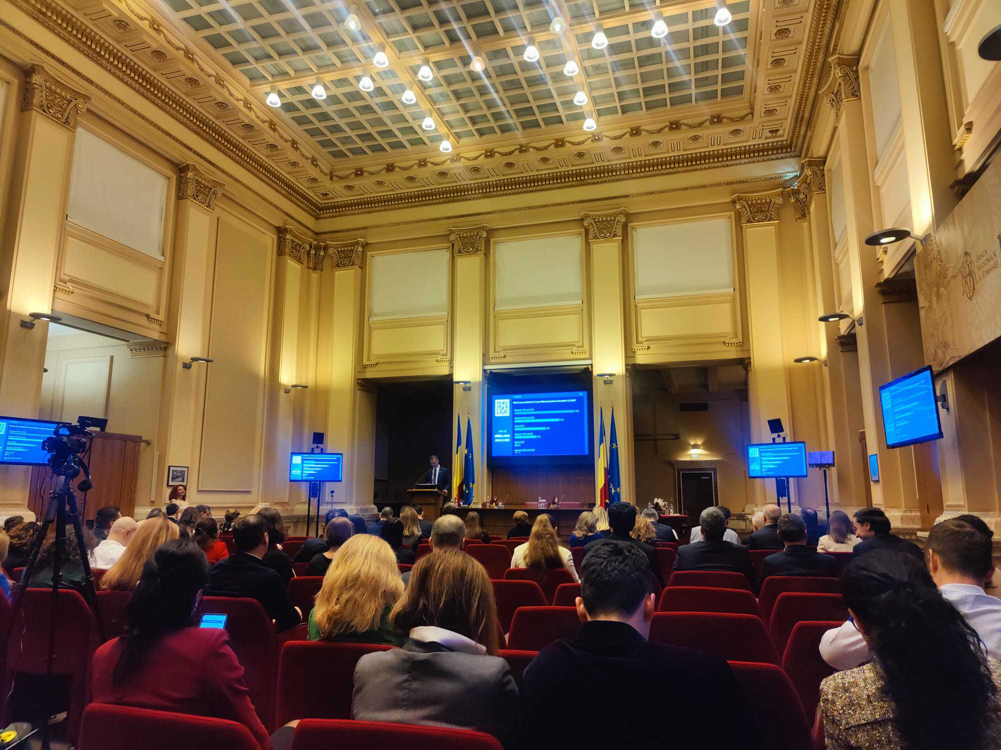 Care sunt așteptările pentru 2025 ale celor care mișcă banii în România și ce vor ei de la guvernanți: 36% cred că economia va avea un ritm de creștere în 1% și 1,5%, iar 20% între 1,5% și 2%. Jumătate din rândul celor care au participat la sondajul CFA văd Robor la finalul anului între 5% și 5,5%
