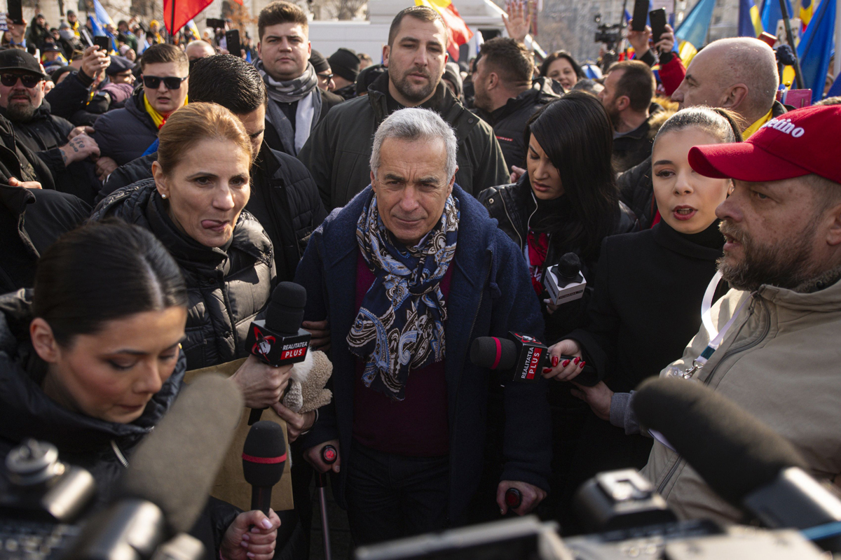 Călin Georgescu a fost acuzat de „acțiuni împotriva ordinii constituționale” și pus sub control judiciar