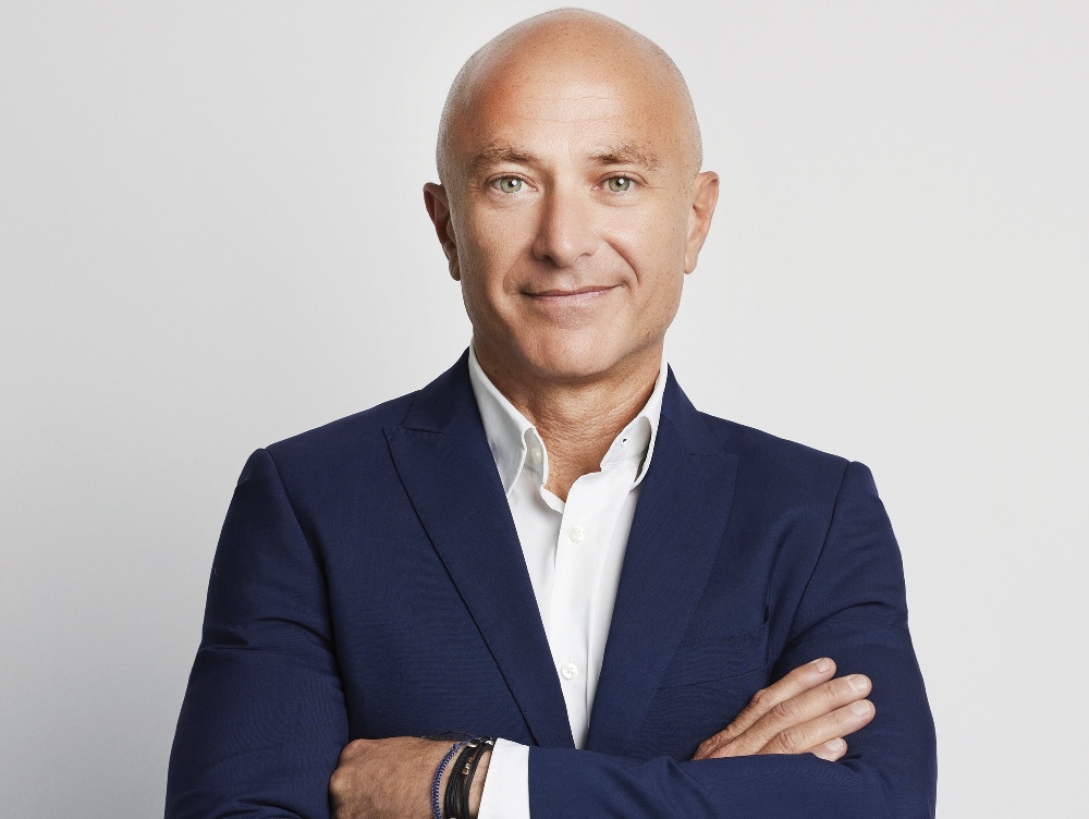 Cine este omul care va prelua conducerea gigantului Vodafone în România