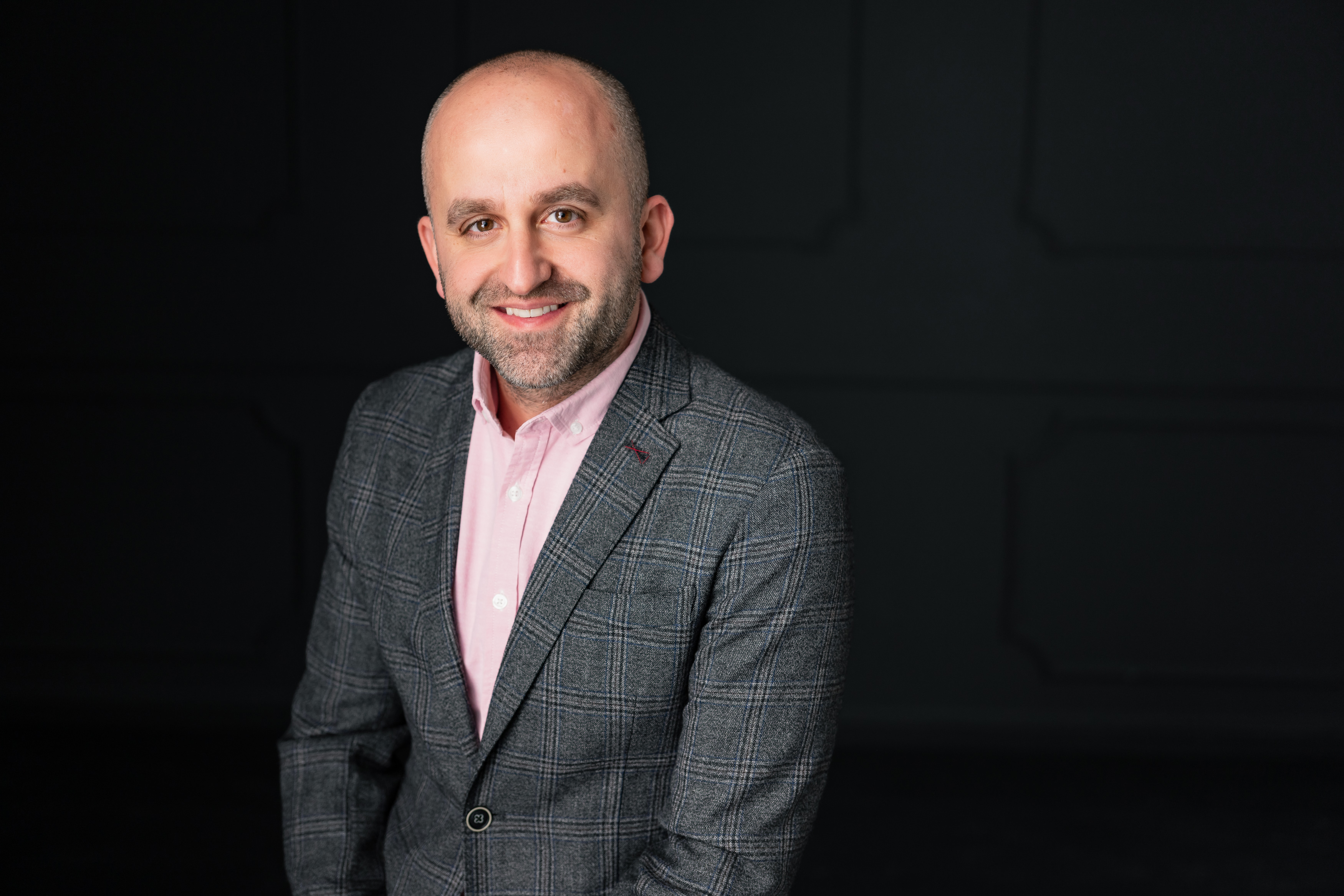 Tot mai mulți români devin interesați de un al doilea job: Numărul de joburi part time a crescut cu 20% de la începutul anului, în timp ce numărul de aplicări s-a majorat cu 10%; Salariul mediu net pentru cei care lucrează cu jumătate de normă ajunge la 3.000 de lei pe lună
