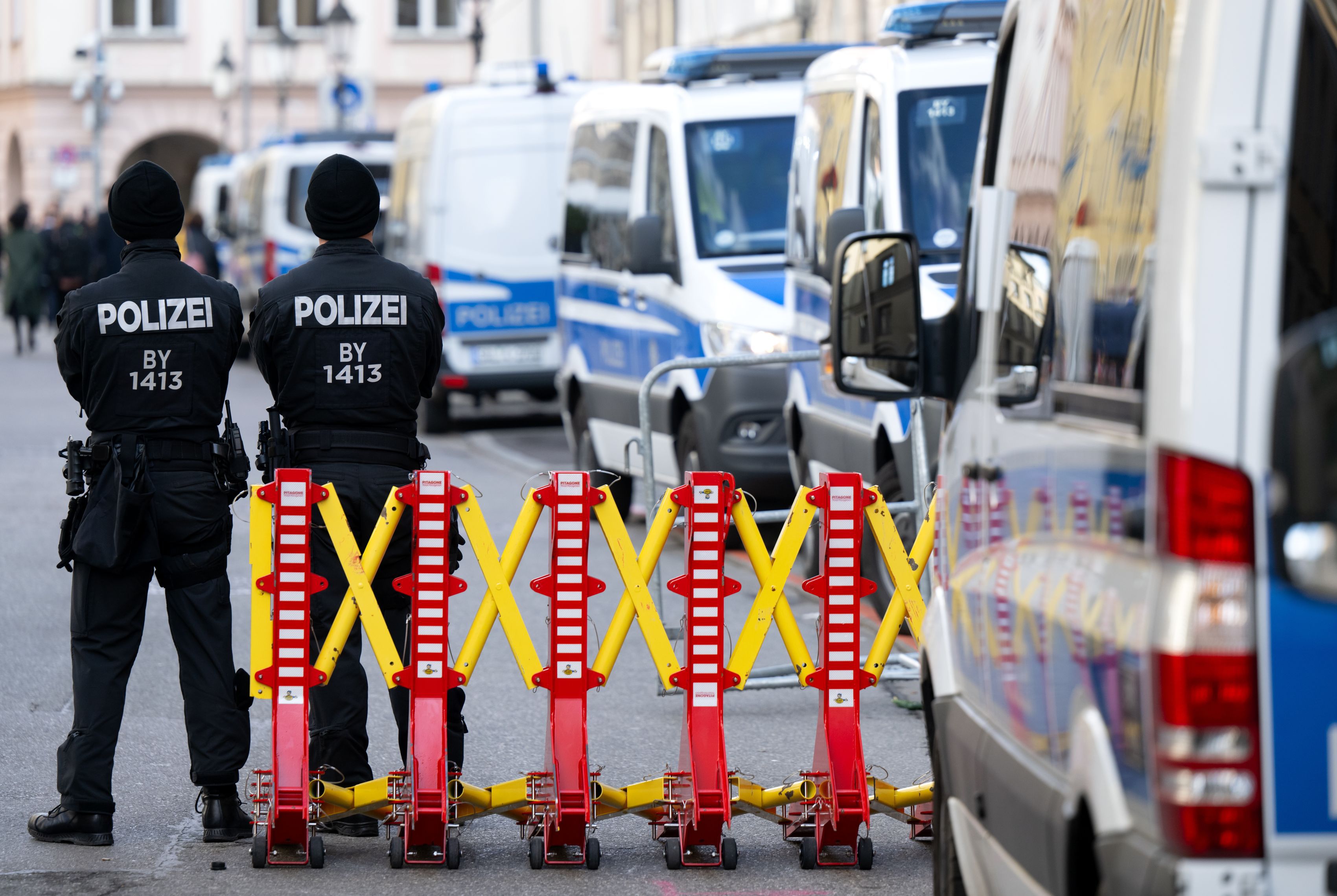 BREAKING! Atentat în Munchen, cu numai câteva ore înainte ca liderii politici ai lumii să ajungă pentru Conferința de Securitate. Atacul a avut loc la numai 1,5 km de sediul unde se va desfășura summitul
