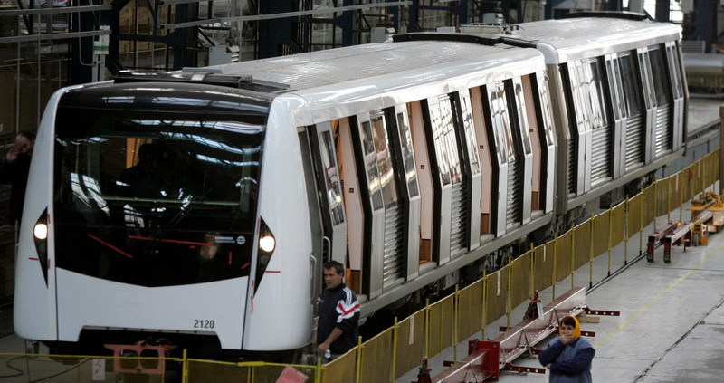 S-a dat undă verde pentru o nouă magistrală de metrou în București. Cu 13 stații noi, proiectul de 3,5 mld. euro ar trebui să fie gata în 4 ani. Unde va fi amplasată și ce zone conectează