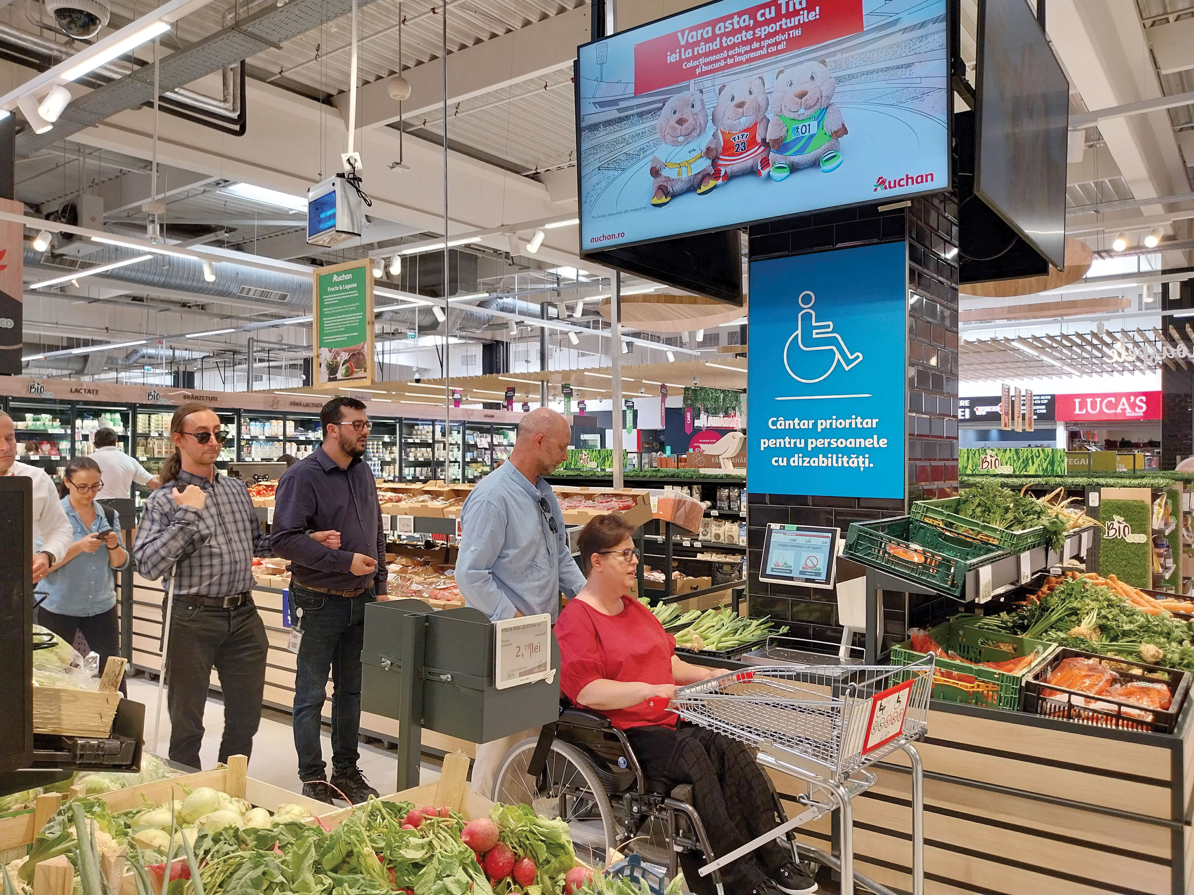 Inovație 2024. Standarde noi și servicii de accesibilitate pentru persoanele cu dizabilități în magazinele Auchan