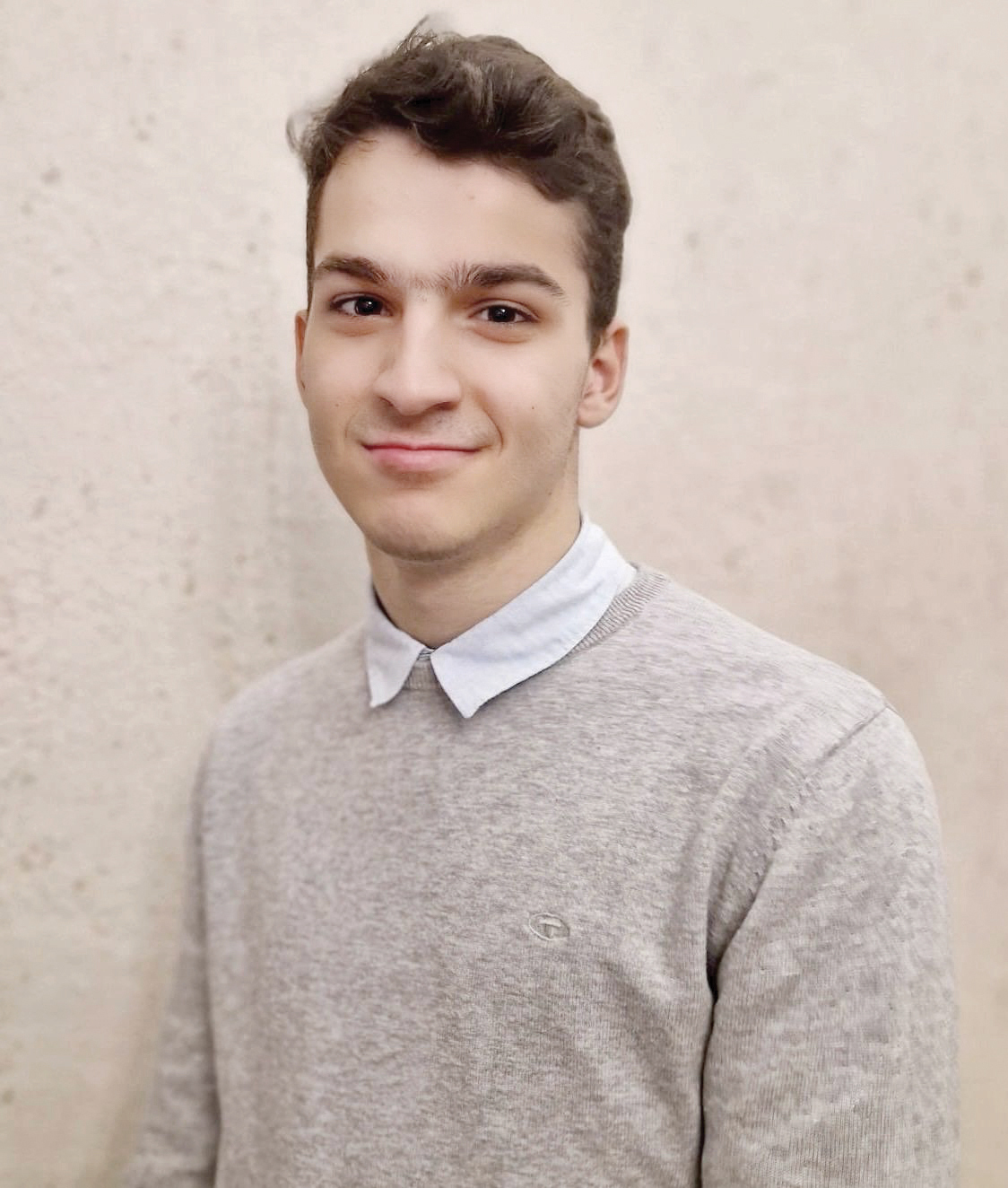 Cum a reușit să devină investitor un adolescent din România la doar 12 ani: „Trebuie să spun că am găsit un echilibru între școală, piața de capital și viața personală, astfel încât să am timp suficient și să mă pot dezvolta cât mai bine în fiecare dintre acestea”