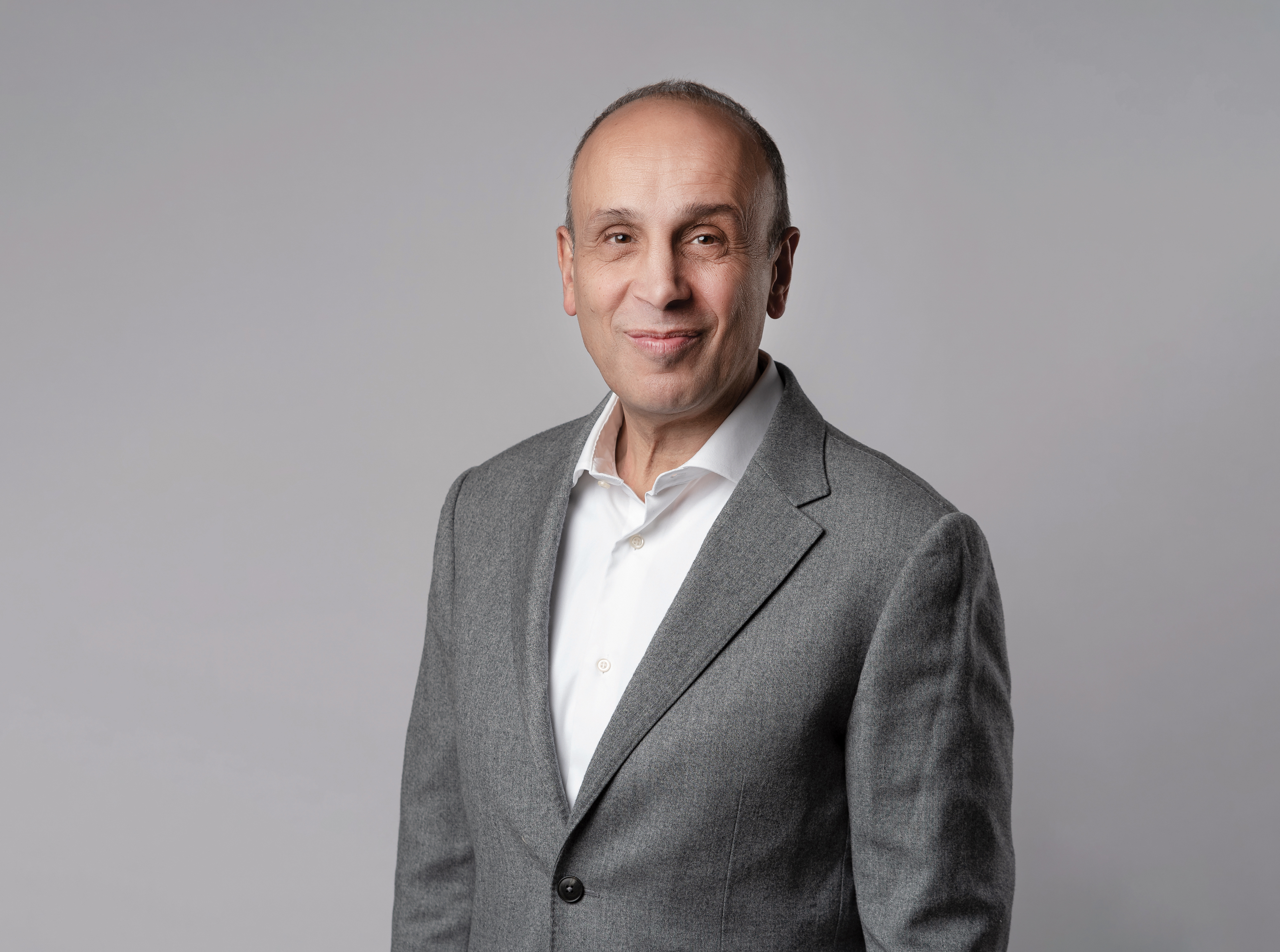 100 Cei mai admirați CEO din România. 40 - Wargha Enayati, Președinte Executiv, Enayati Medical City