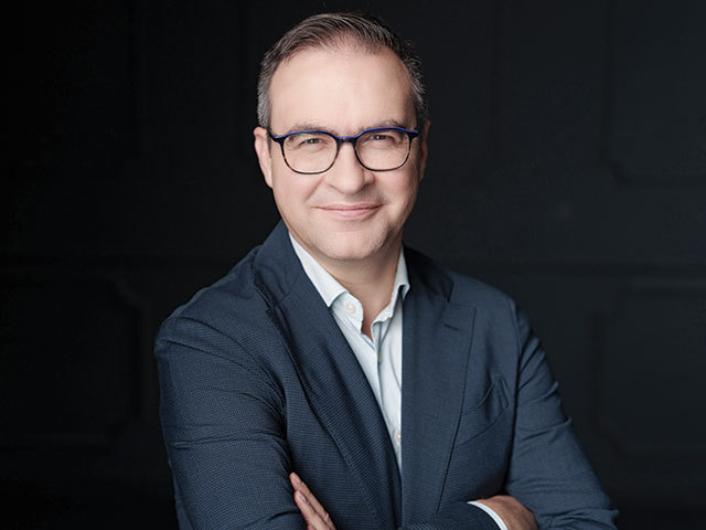 Businessul merge înainte cu motoarele turate la maxim. Gilles Ballot, CEO al Carrefour România: Anul trecut a fost anul investițiilor record pentru noi. Vom continua și în 2025, România rămâne una dintre piețele importante în grup