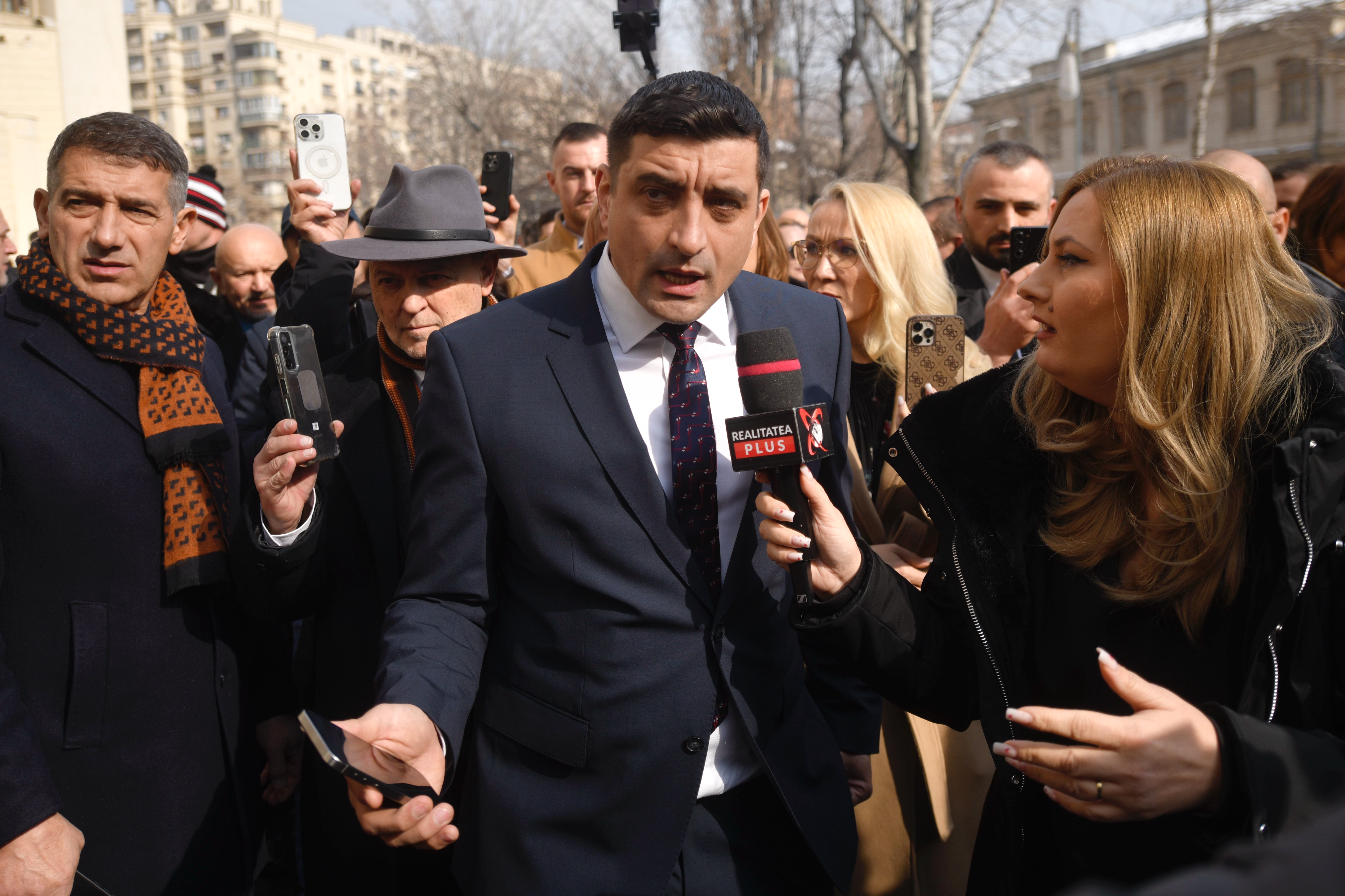 Simion și Gavrilă vor candida susținuți de Călin Georgescu. După validare, unul se va retrage