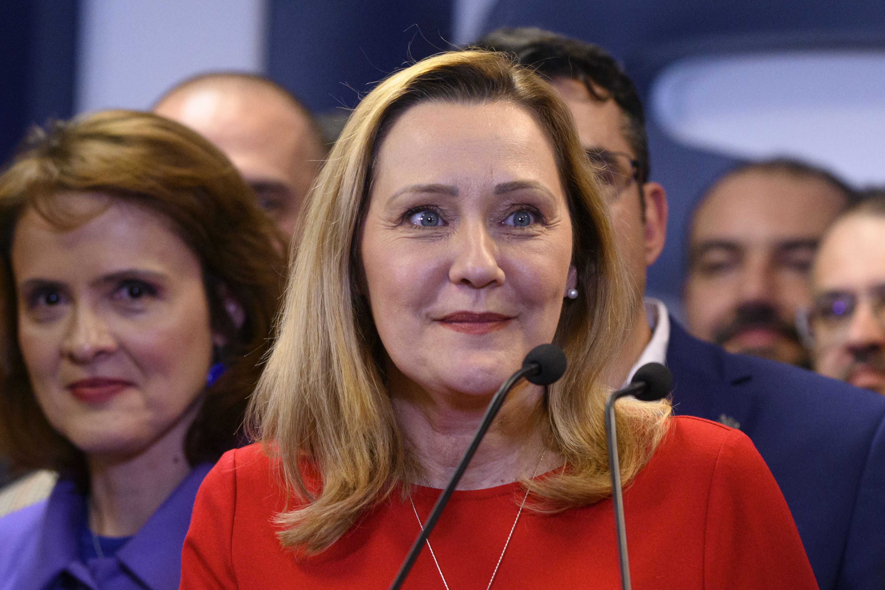 Elena Lasconi spune că ar putea renunța la candidatură în favoarea lui Ilie Bolojan. „Eu l-aș susține pe domnul Bolojan așa cum l-am susținut și ca premier”