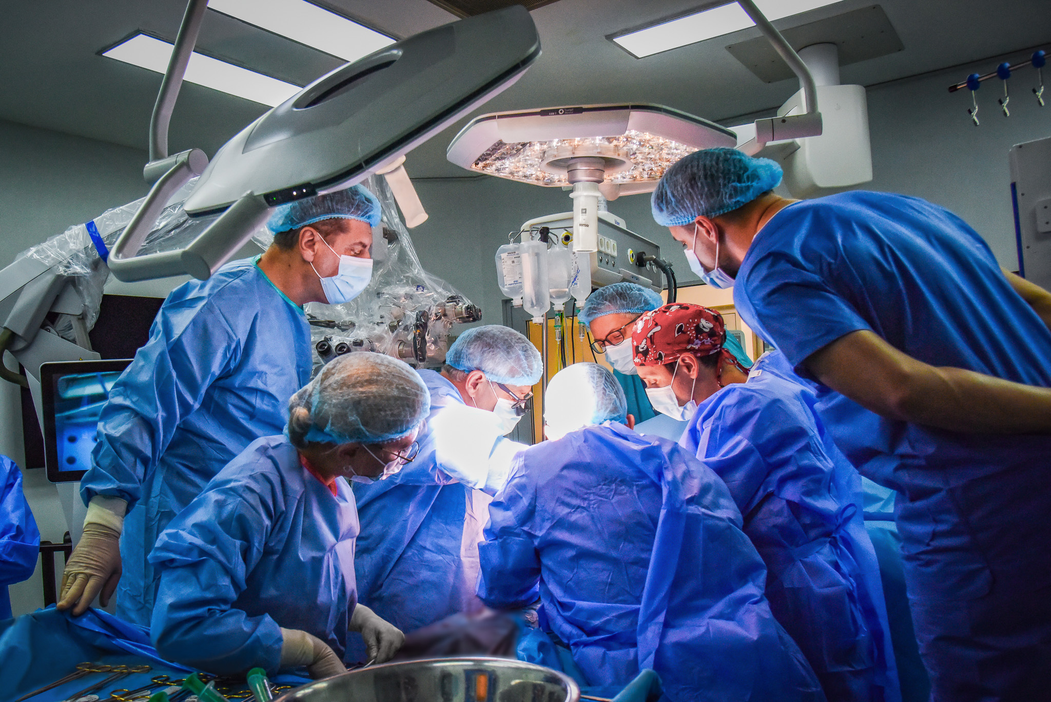 Recoltare complet laparoscopică, pentru un nou transplant hepatic  realizat cu succes la SANADOR