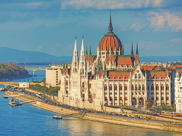 Of, ce bine! Nucleul economic al zonei euro a trecut pe creștere în primul trimestru. Germania a reușit să evite recesiunea. Însă în est, Polonia a bătut pasul pe loc, iar economia Ungariei a scăzut din nou