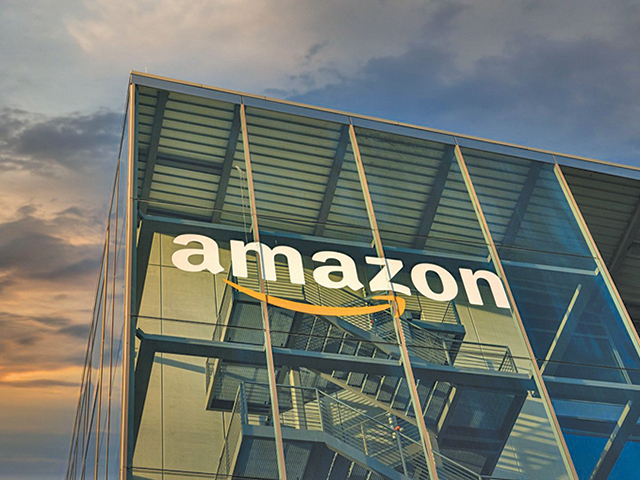 Amazon intră în cursa spațială cu Starlink: Primii sateliți Kuiper au decolat. Lupta pentru dominarea internetului global se intensifică pe măsură ce Amazon și SpaceX își dispute suprematia pe orbită