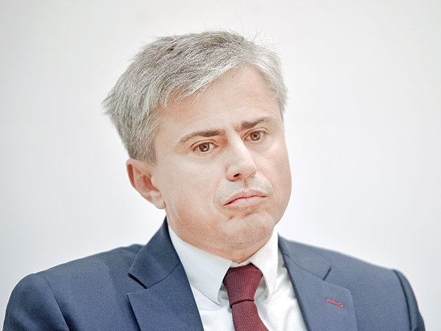 Plusuri și minusuri la impozitul minim pe cifra de afaceri: Guvernul ar putea încasa 5 mld. lei în plus în 2025, dar 148 de companii sunt în pierdere și 90 de companii ar intra de pe profit pe pierdere