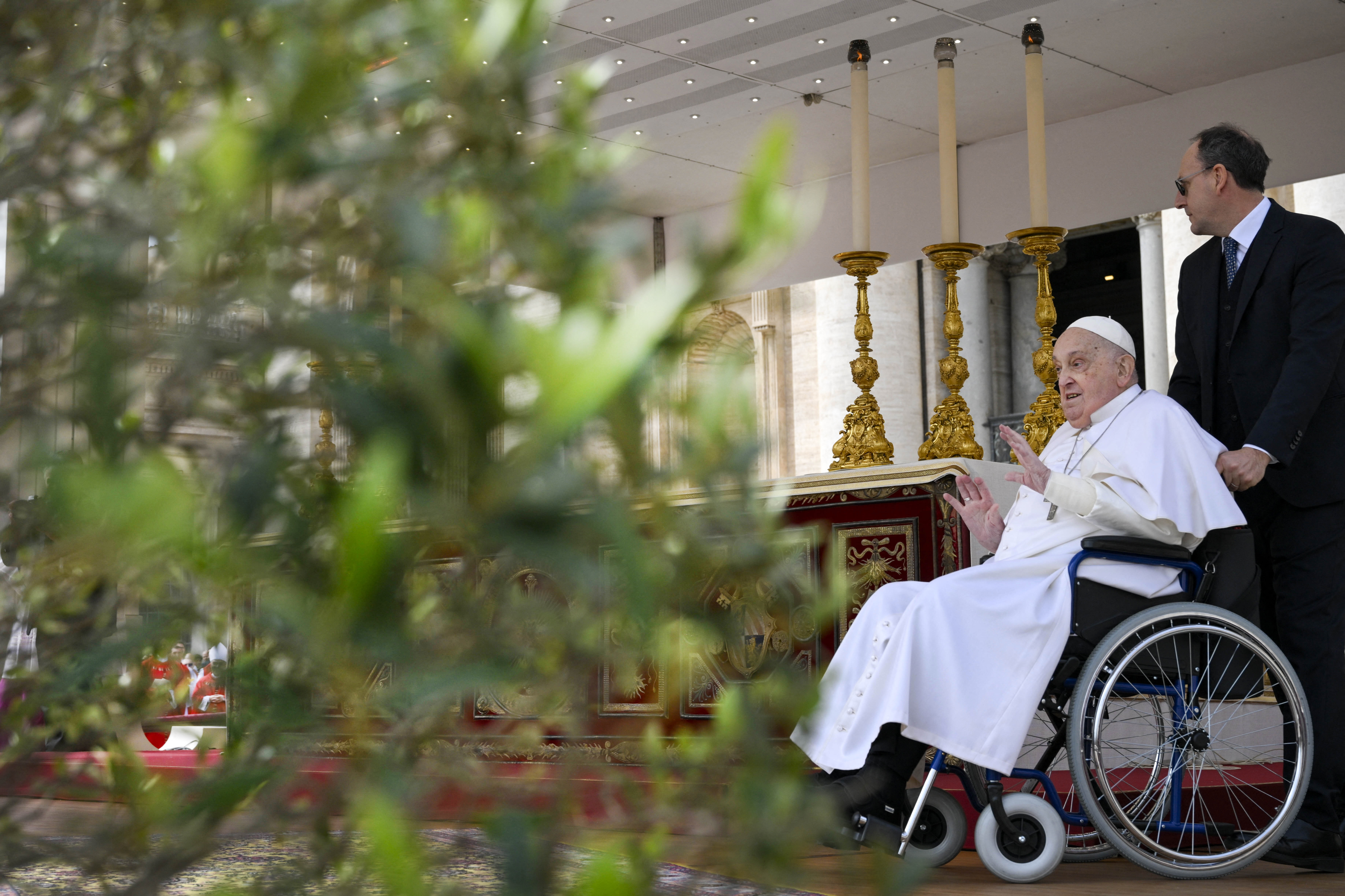 Ce urmează după moartea Papei Francisc. Când va fi înmormântarea, cum se alege noul Papă și cum se va anunța cine preia cârma Bisericii Catolice
