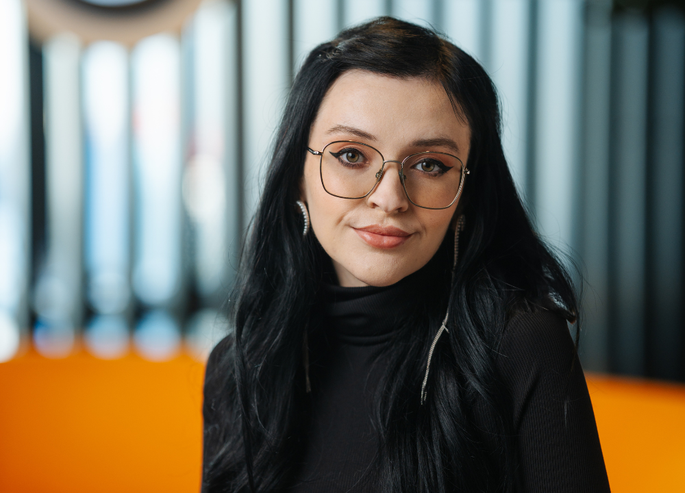 Generația Z schimbă regulile jocului: Ce așteaptă tinerii de la un job și cum răspund companiile din România