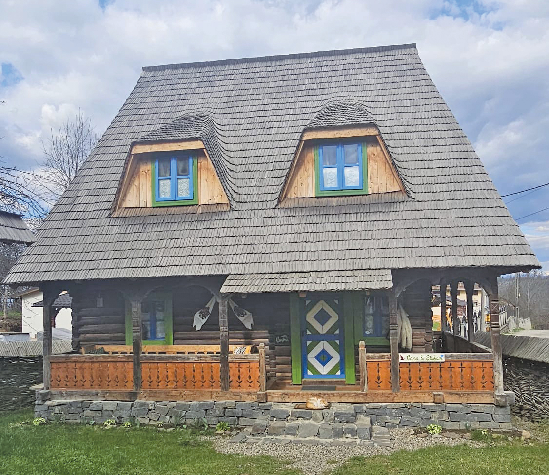Cum reușește un mic sat din România să facă ceea ce alții, mai mari, nu pot. Acesta și-a mărit numărul de turiști de patru ori în ultimul deceniu și a devenit „acasă” pentru străini și orășeni