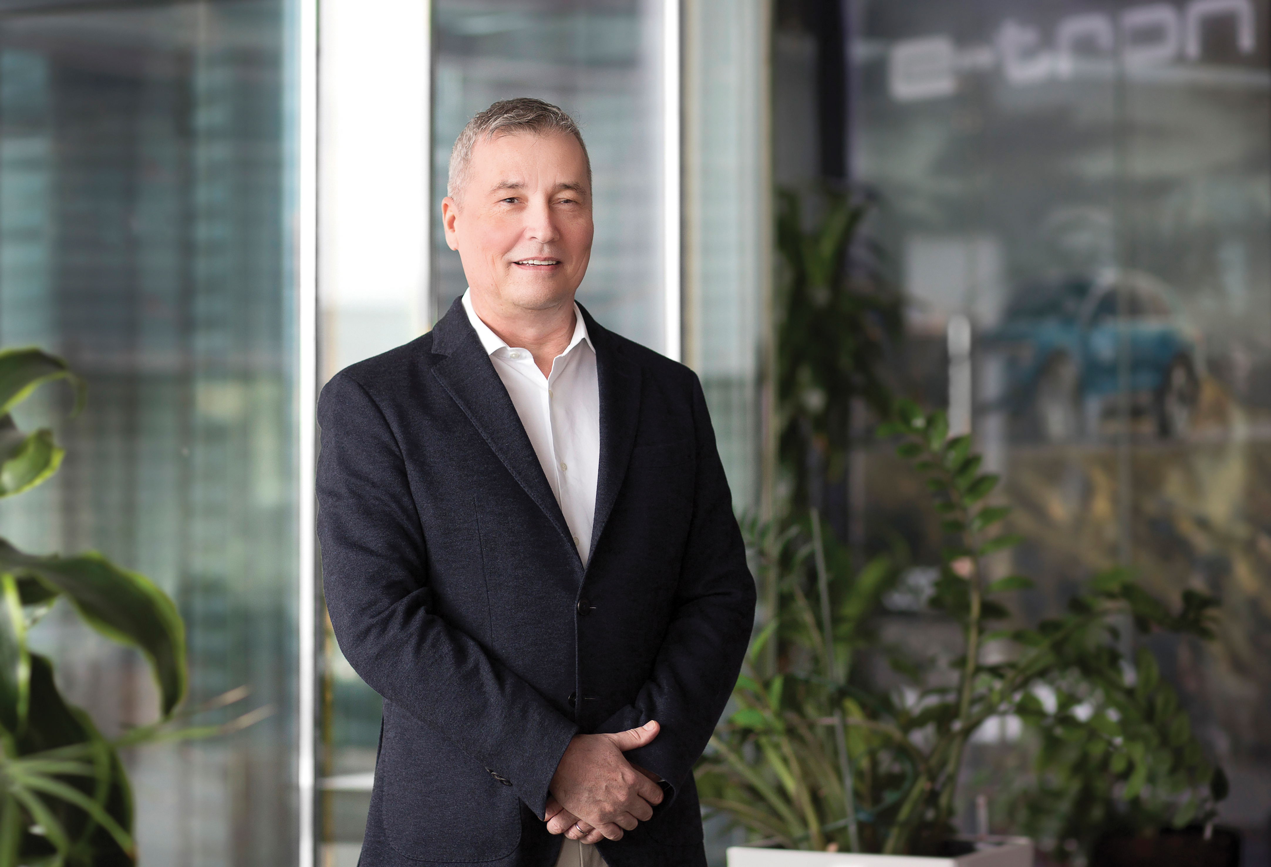 100 Cei mai admirați CEO din România. 53 - Brent Valmar, director general, Porsche Auto România