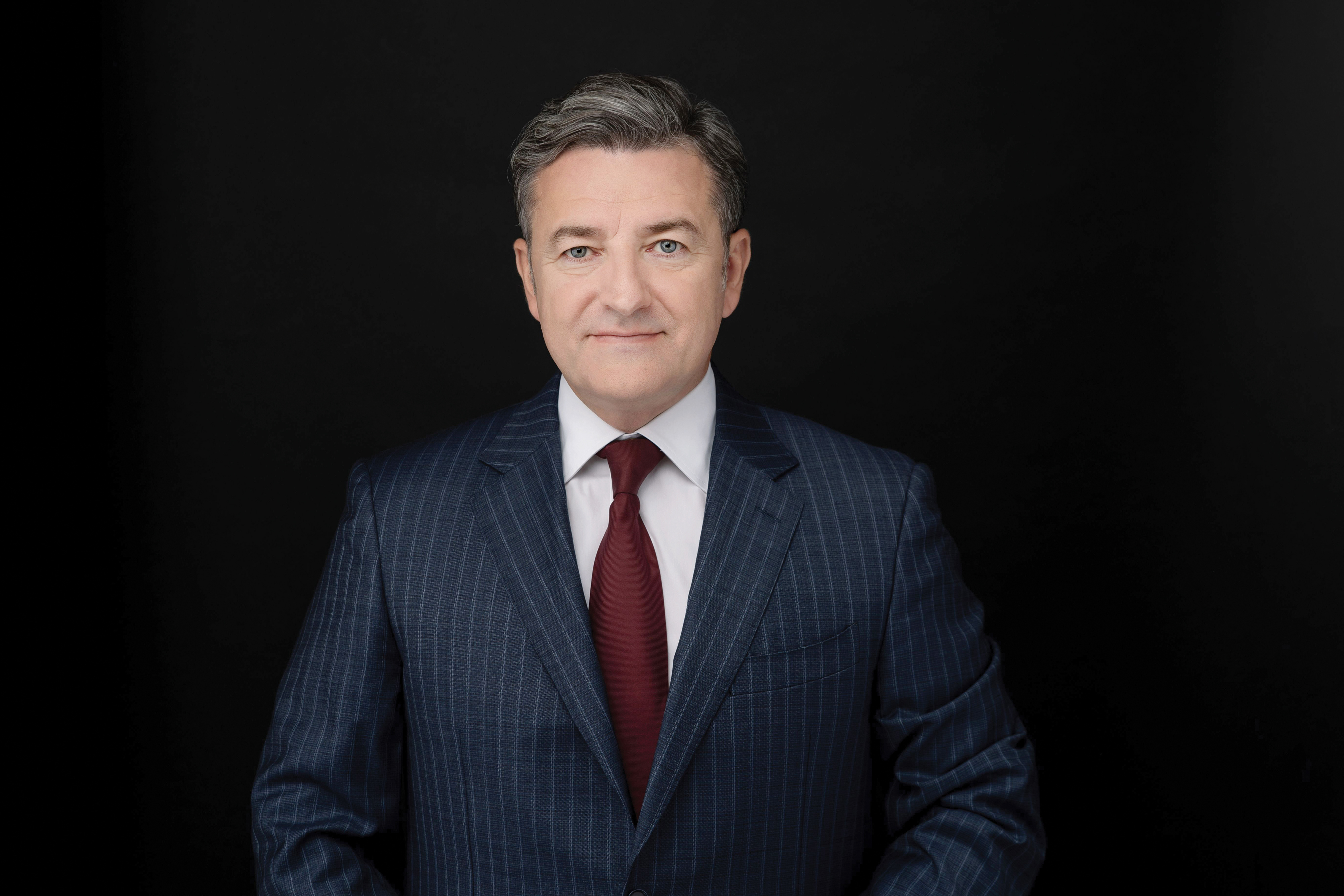 Cine este omul din spatele uneia dintre cele mai mari afaceri antreprenoriale românești din domeniul serviciilor energetice. Brandul are  o istorie de peste 30 de ani
