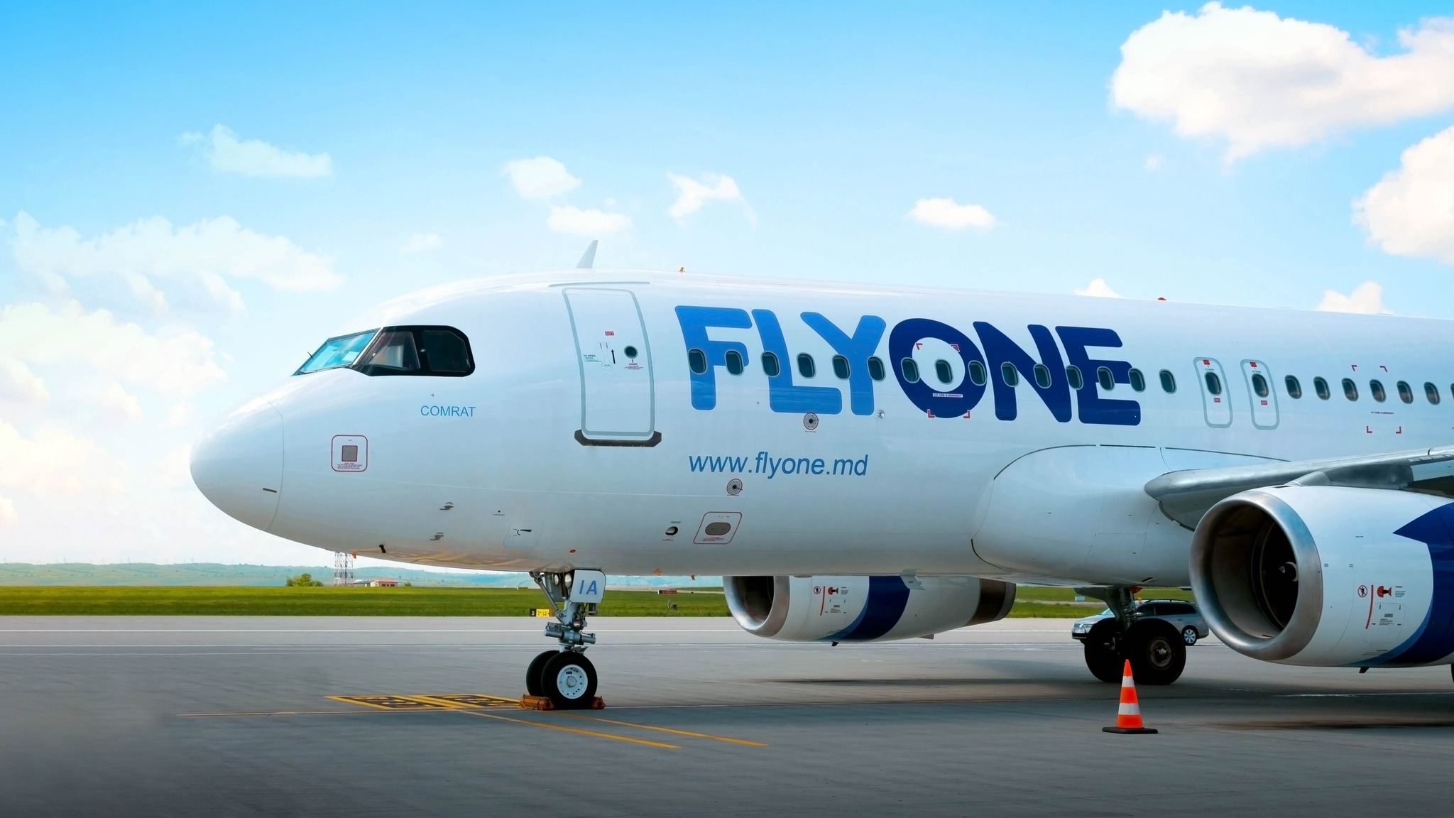 Un nou jucător pe piața de aviație locală. FlyOne, companie cu activitate în Republica Moldova și Armenia,  anunță lansarea unor rute regulate din București