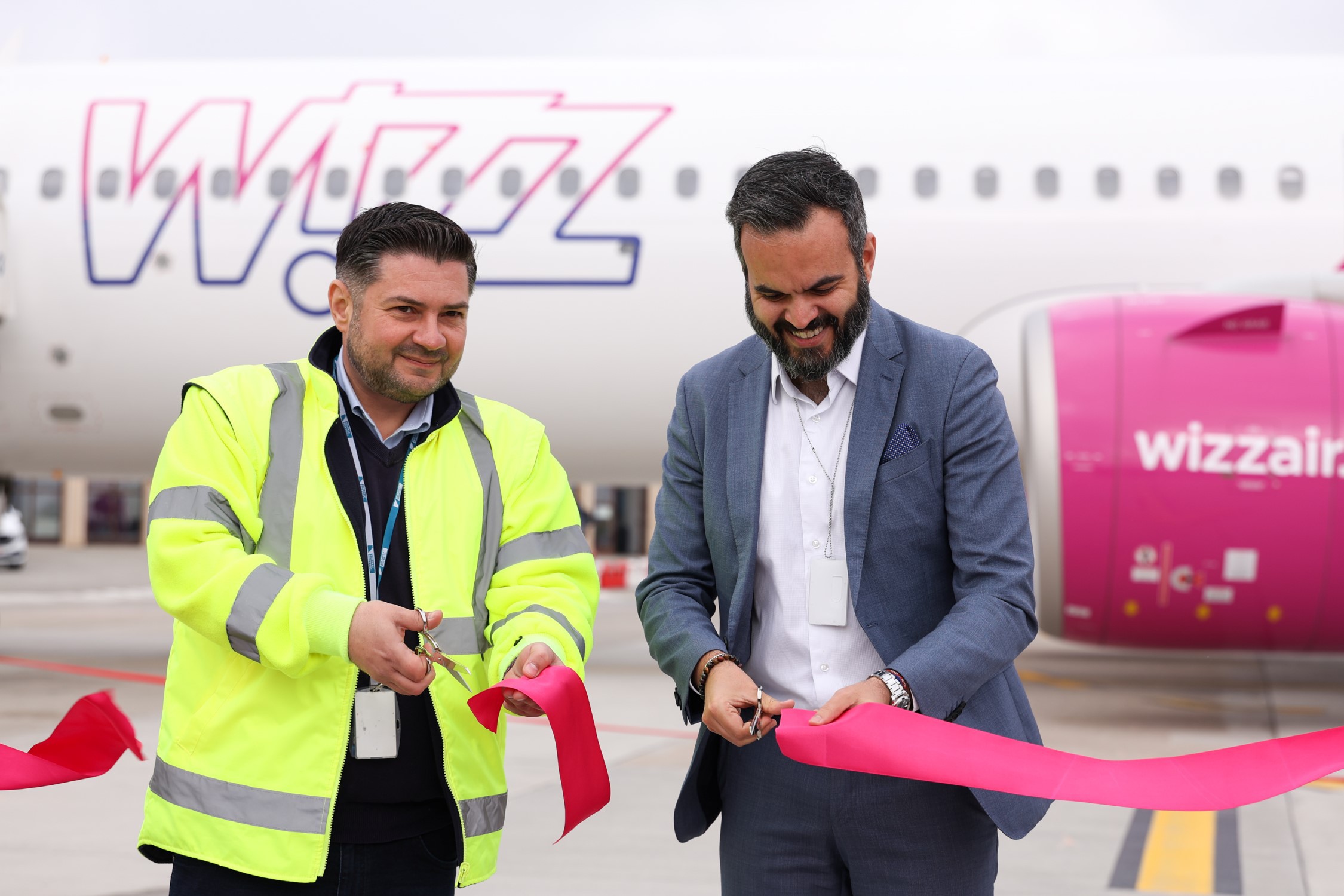 Noua bază aeriană a Wizz Air de pe Aeroportul București Băneasa a fost lansată oficial marți, compania anunțând și două rute noi, spre Varșovia și Wroclaw