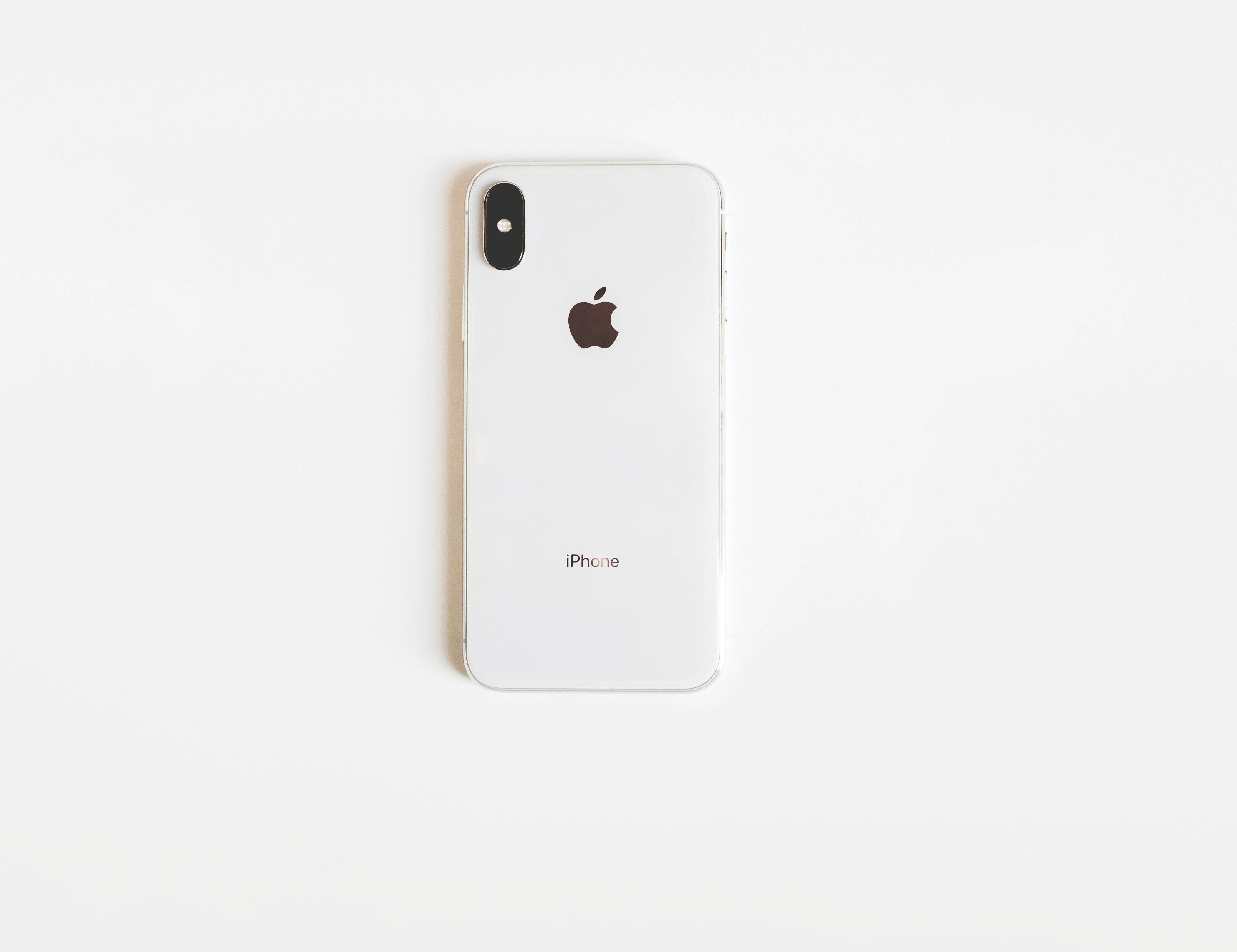 Ce s-ar întâmpla dacă Apple ar încerca să-și producă telefoanele exclusiv pe teritoriul american, după ce producerea lor în China pare imposibilă?