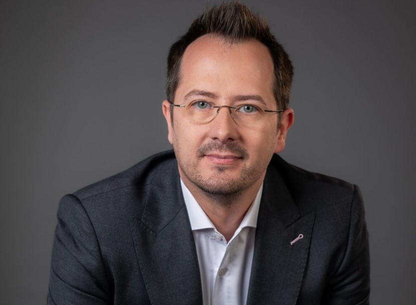 Compania de curierat Sameday, controlată de grupul eMag, vrea să adauge încă 1.200 de easybox-uri la rețea până la sfârșitul anului și să suplimenteze punctele de livrare de tip shop-in-shop din țară