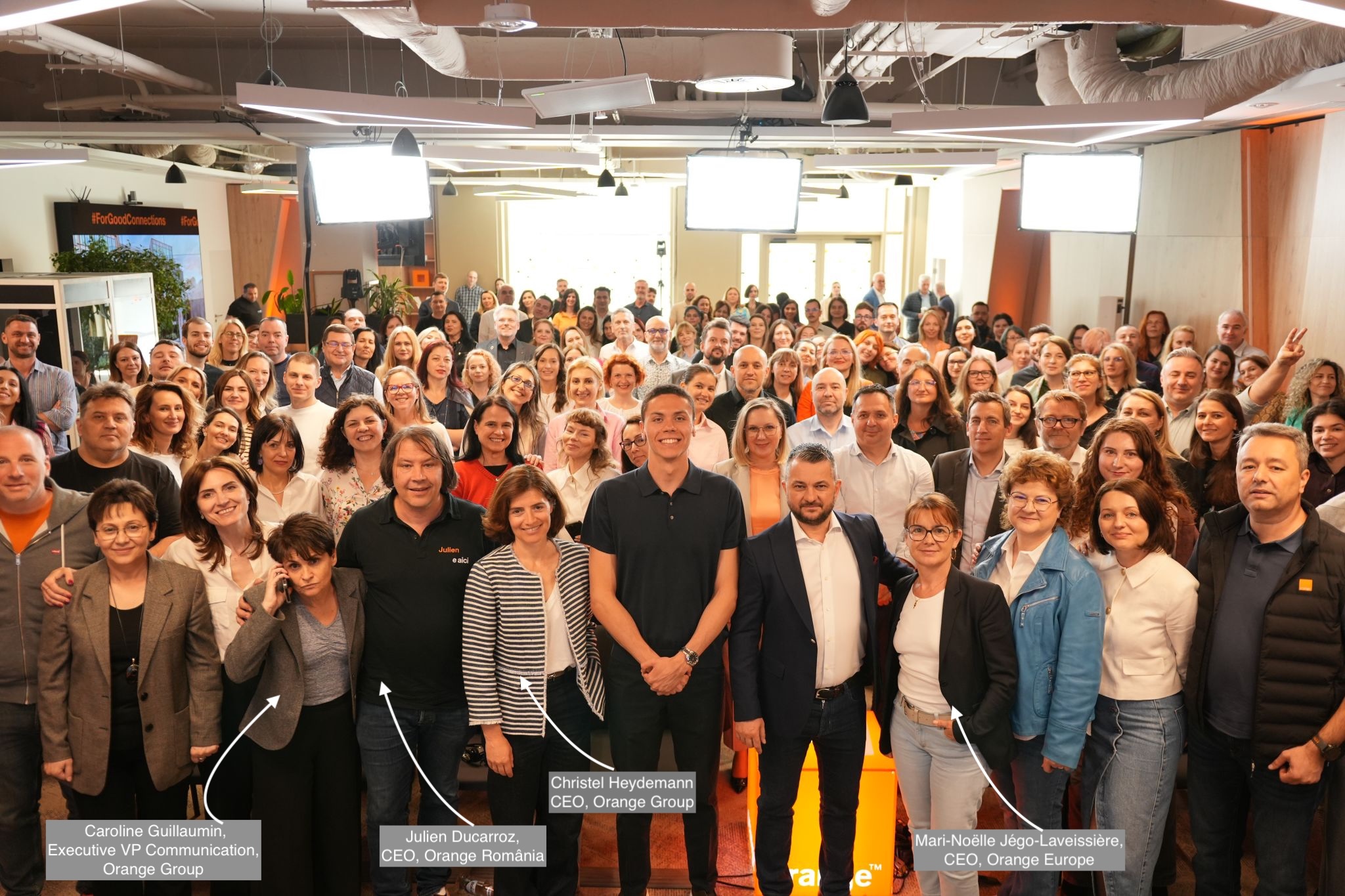 Liderii grupului Orange, din nou la București doar pentru întâlniri cu șefii subsidiarei locale
