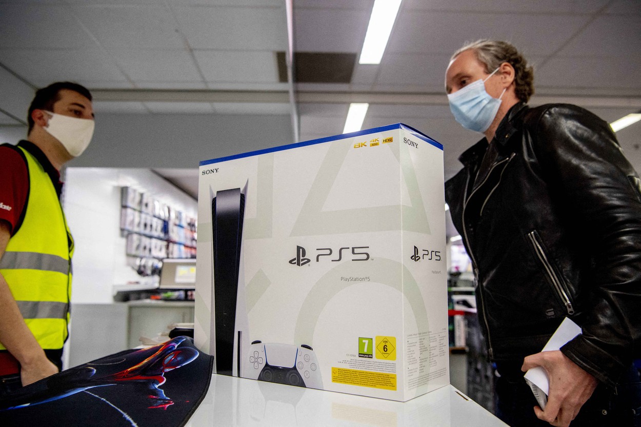 Lovitură pentru gameri: Sony scumpește PlayStation 5 în Europa. Tarifele impuse de Trump amenință și piața din SUA
