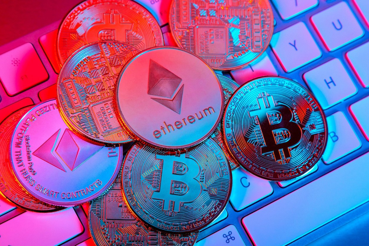 Italia se teme mai mult de criptomonedele americane de tip stablecoin legate de dolarul american decât de tarifele lui Donald Trump