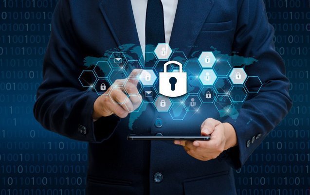 Tot mai multe companii din România, victime ale atacurilor cibernetice. Asigurarea Cyber devine obligatorie din 2025